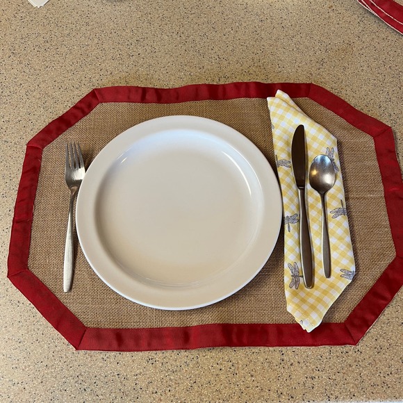 Table placemats burlap  jute with red trim 20"x14"  8 sided shape set-6 - Picture 8 of 8